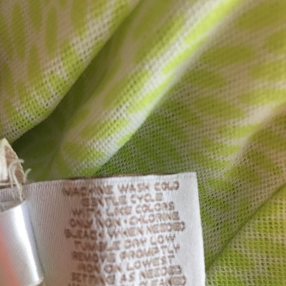 Chico’s Lightweight Mesh Ruffle Front Top - Picture 4 of 6